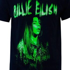 Billie Eilish Green Photo T-Shirt 😍 Black and Green Graphic T-Shirt • Unisex XL
